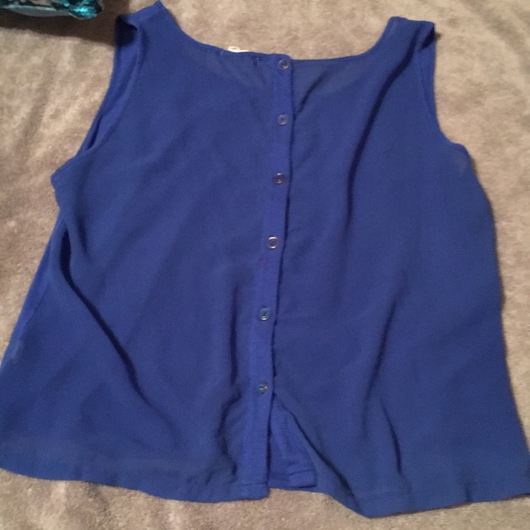 Button down back shirt. - Picture 2 of 2